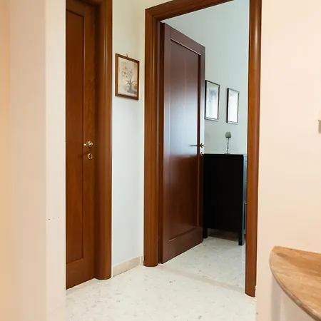 Libia Cozy روما